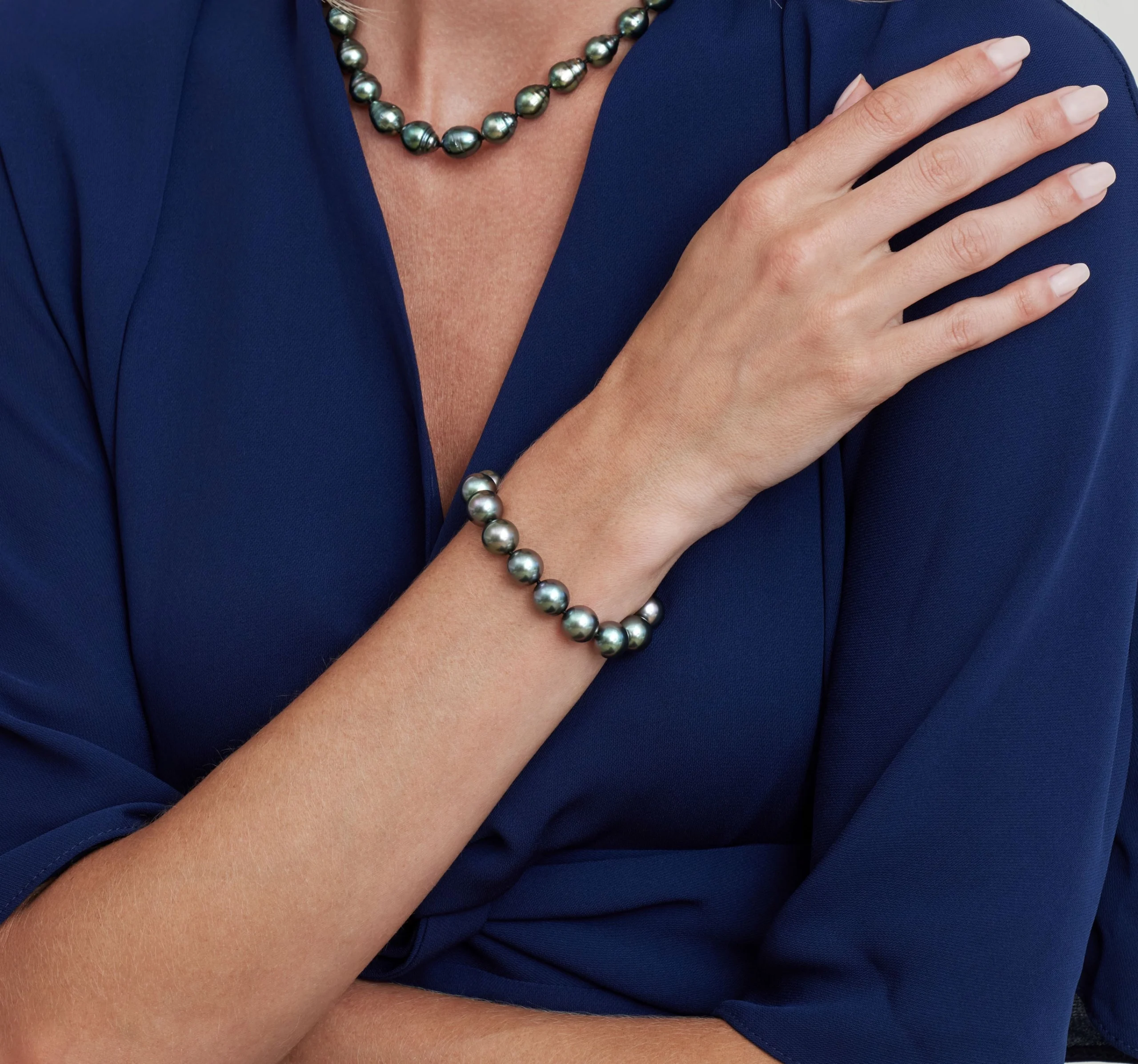 10-11mm Tahitian South Sea Pearl Bracelet - AAA Quality