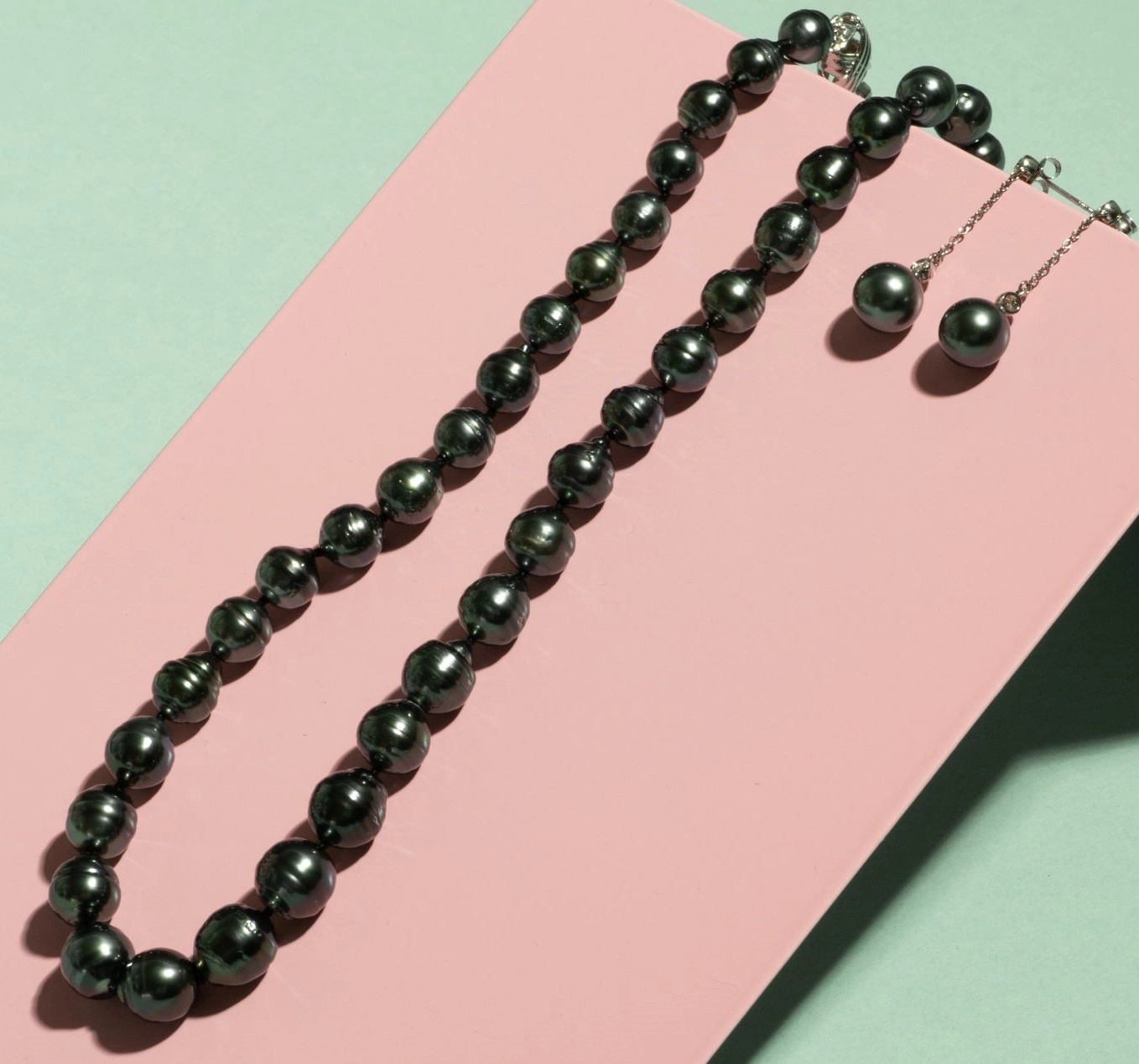 Tahitian South Sea Circle-Baroque Pearl Necklace, Bracelet, Tincup Earrings Set