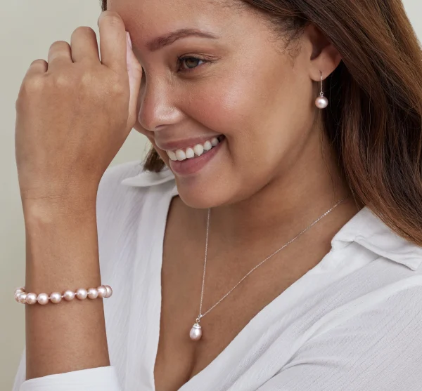 8.0-8.5mm Pink Freshwater Pearl Bracelet - AAA Quality