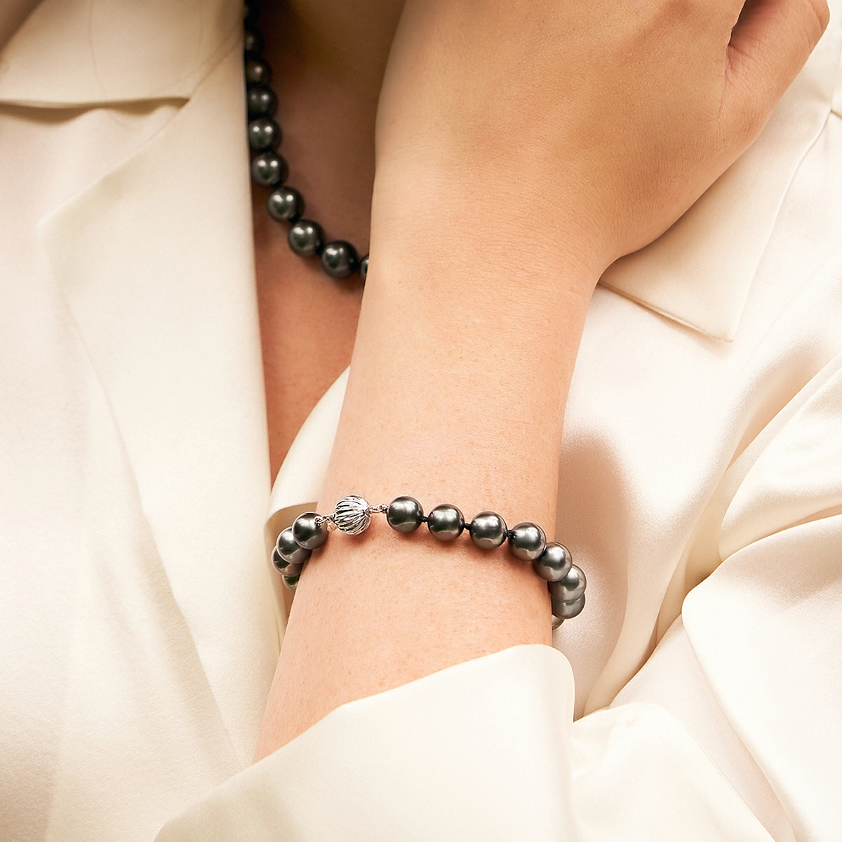10-11mm Tahitian South Sea Pearl Bracelet - AAA Quality