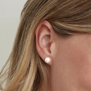 8.0-8.5mm White Akoya Round Pearl Stud Earrings