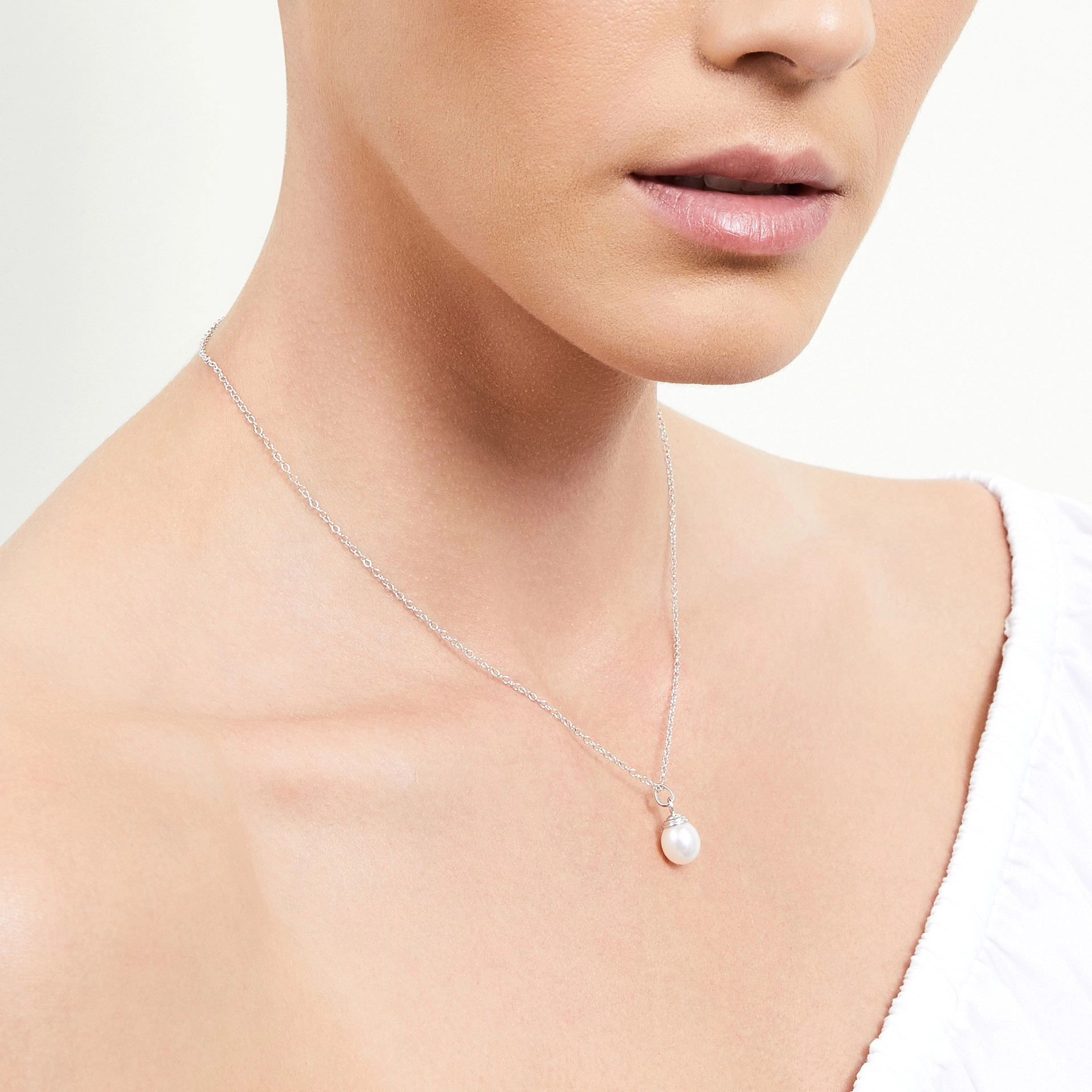 Drop-Shape Freshwater Pearl Hope Pendant