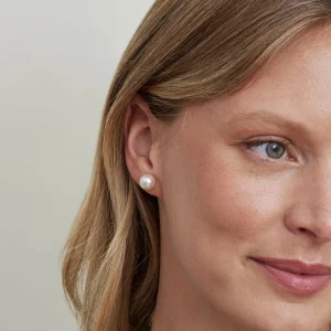 9mm White Freshwater Round Pearl Stud Earrings