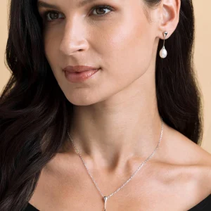 Freshwater Pearl Long Teardrop Pendant & Earrings Set