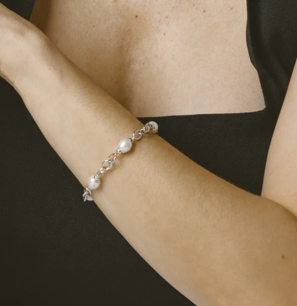 White Freshwater Baroque Pearl Miren Bracelet