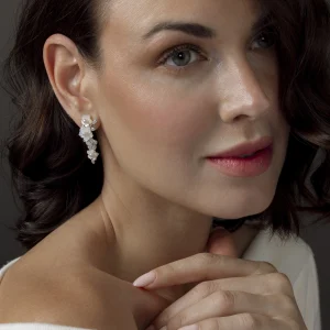 White Freshwater Pearl & Mother of Pearl Flower Magnolia Earrings
